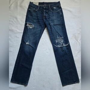 The Hollister Classic Straight